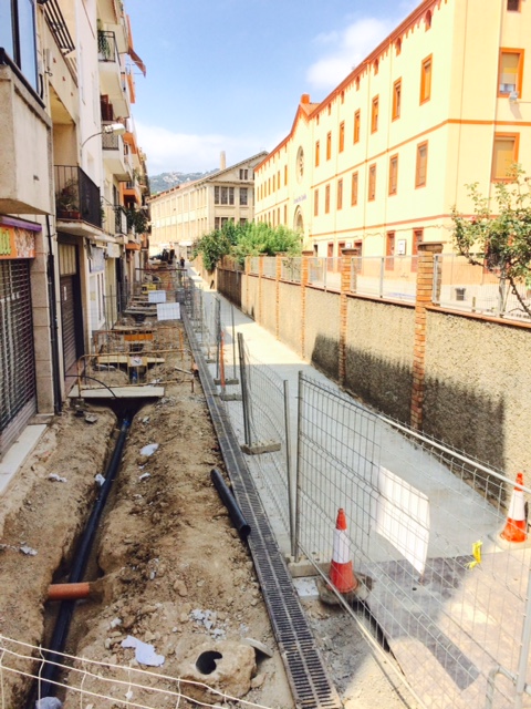 Primera fase de hormigonado de calle