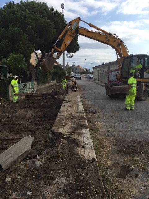 Retirada de traviesas mediante brigada ferroviaria y máquina Vaia-Car V704 FC