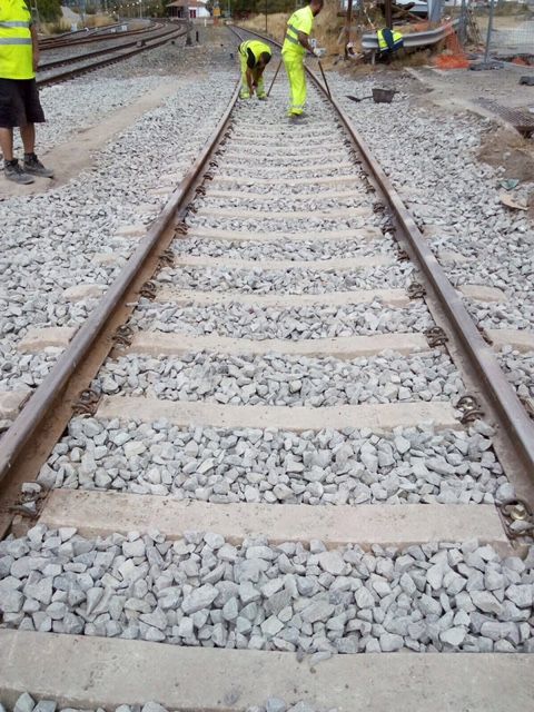 Trabajos de sustitución de via en Izurdiaga terminados