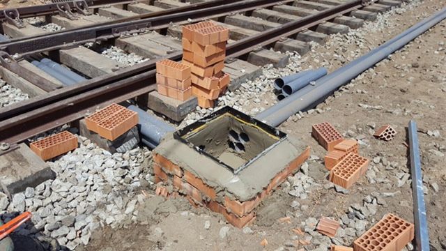 Ejecución de arqueta a base de gero y tapa de fundición D400