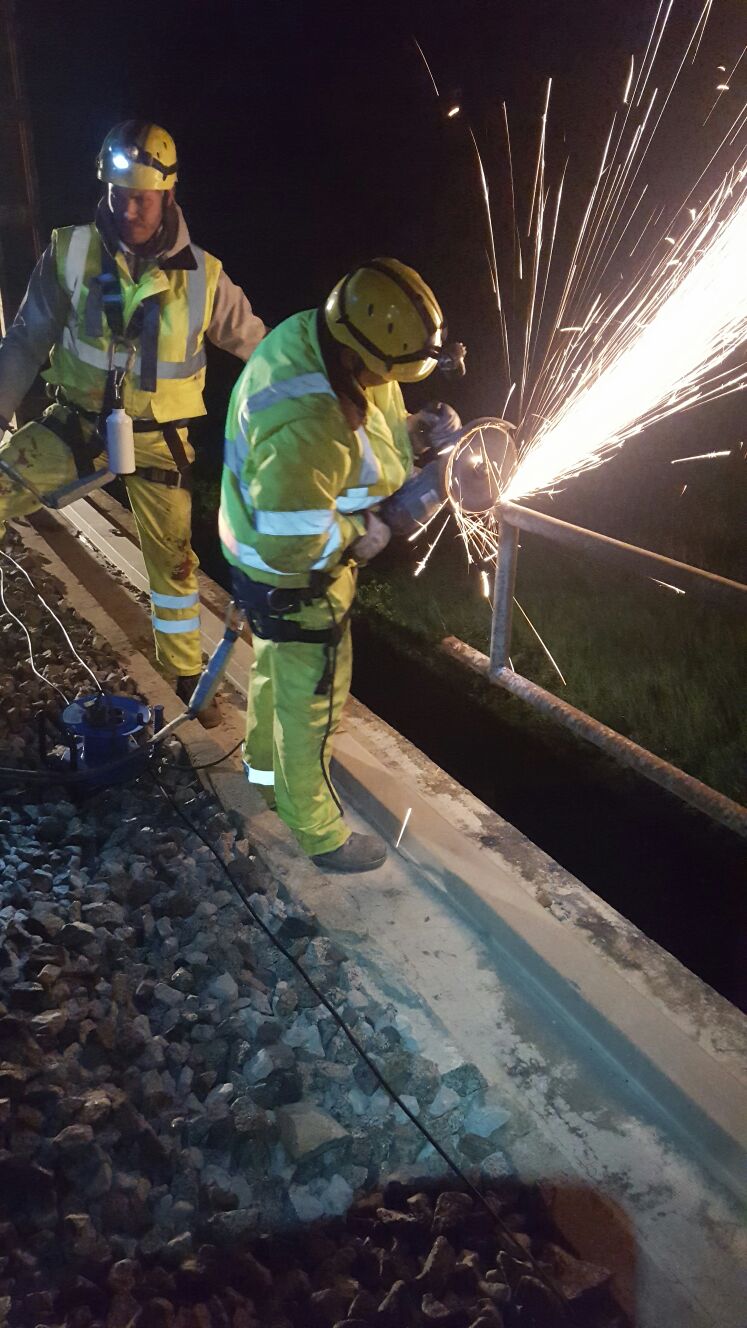 Retirada barandilla existente