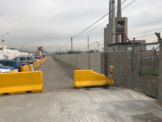 Vista de obra acabada desde lado estación