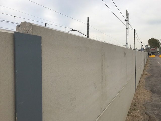 Escalonamiento muro para adaptarnos a la rasante existente